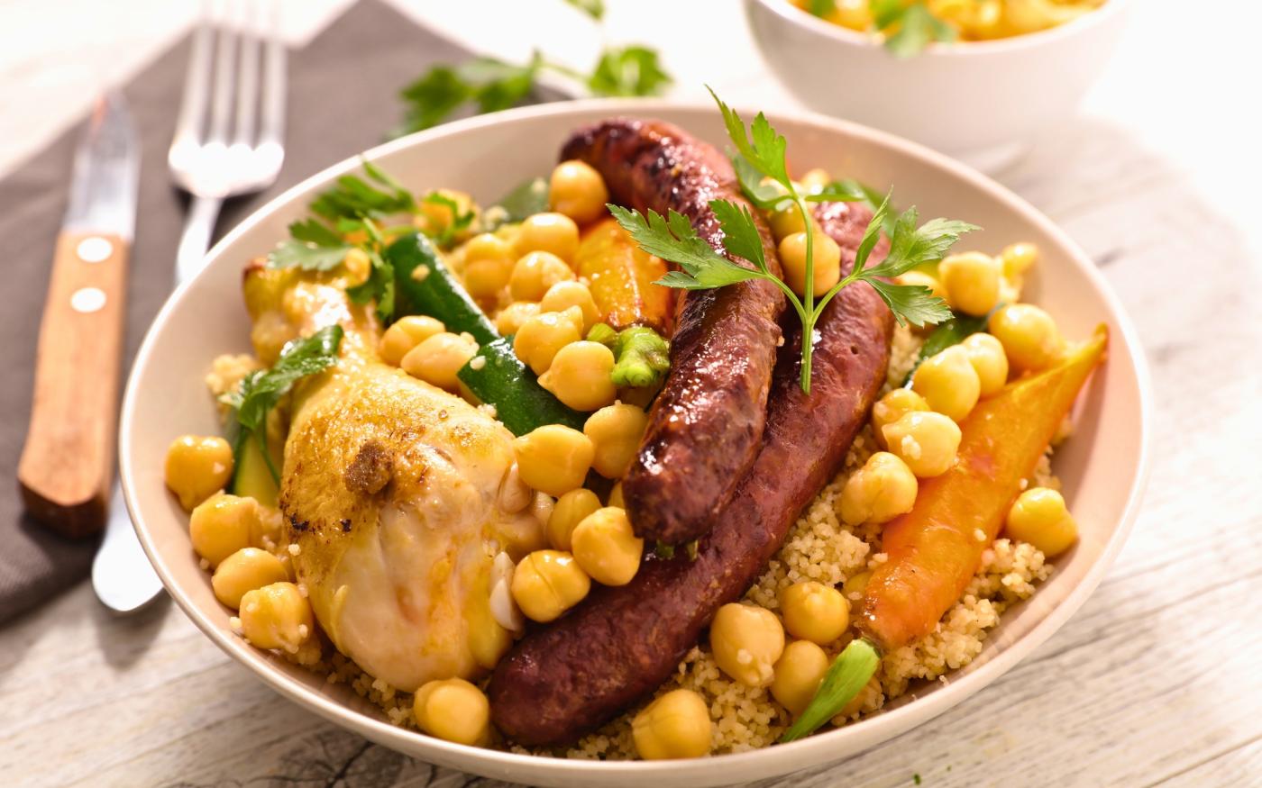 Couvert Kippenchipolata met wortel, rode biet en couscous