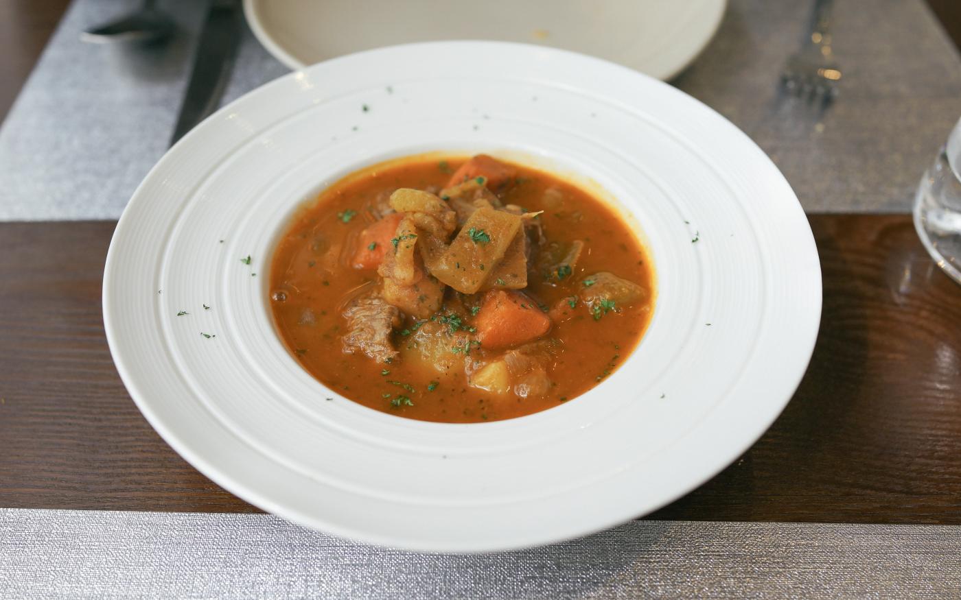 Lamsragout met aardappel en abrikoos
