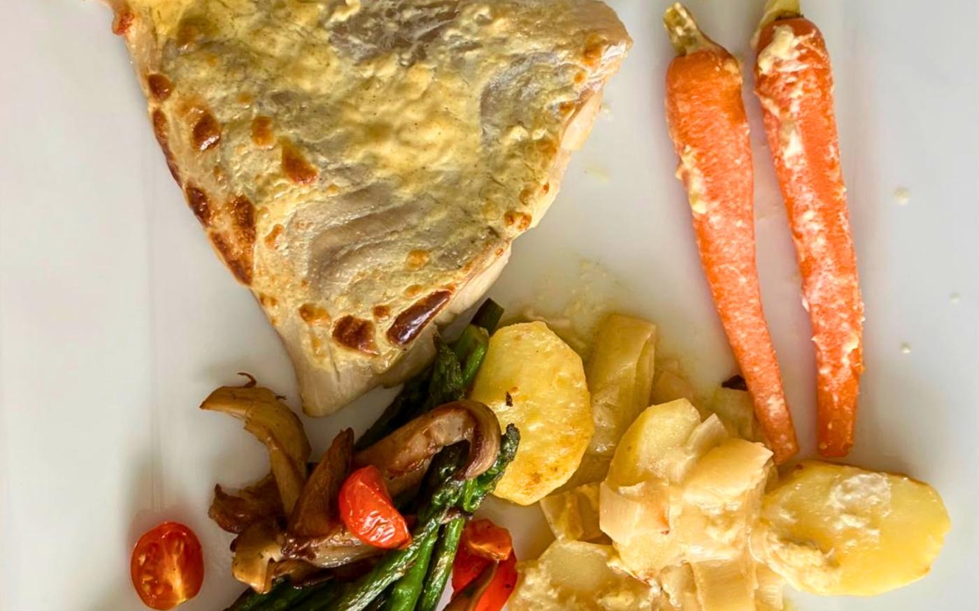 Ovenschotel met koolvis en mosterdsaus