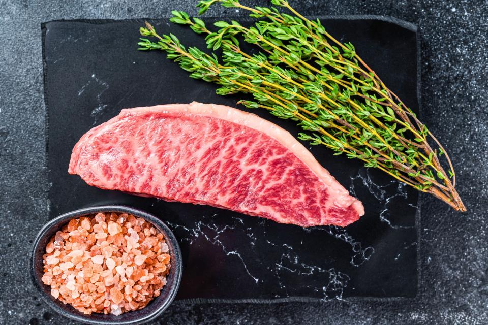 Wagyu met aardappelgratin en dragonmayonaise